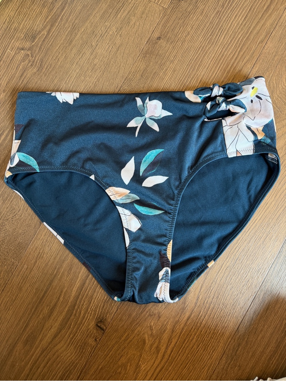 Athleta High-Waisted Floral Swim Bikini Bottoms Size M Navy Blue Bluebell Print